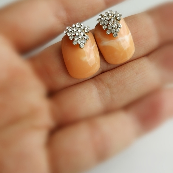 New, coral and crystal earrings - Picture 2 of 4